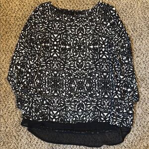 The Limited Black and White Patterned Blouse, Small!